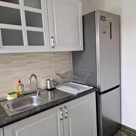 Apartament In Otopeni Exteriör bild